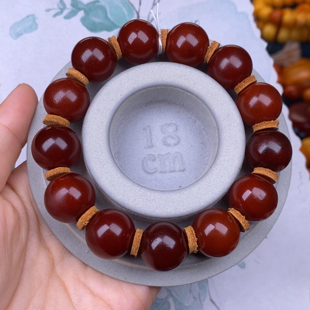 蜜蜡裸石未镶嵌蜜蜡