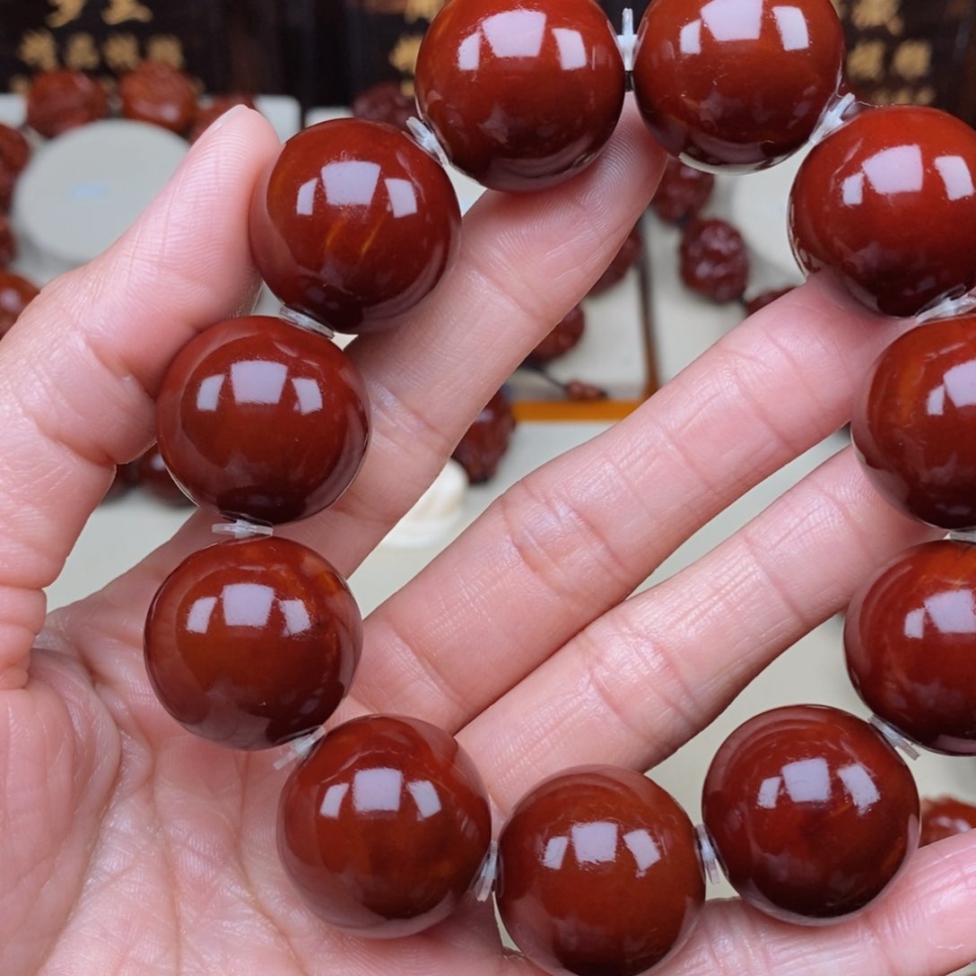 橄榄核吊坠崔*恩光珠，