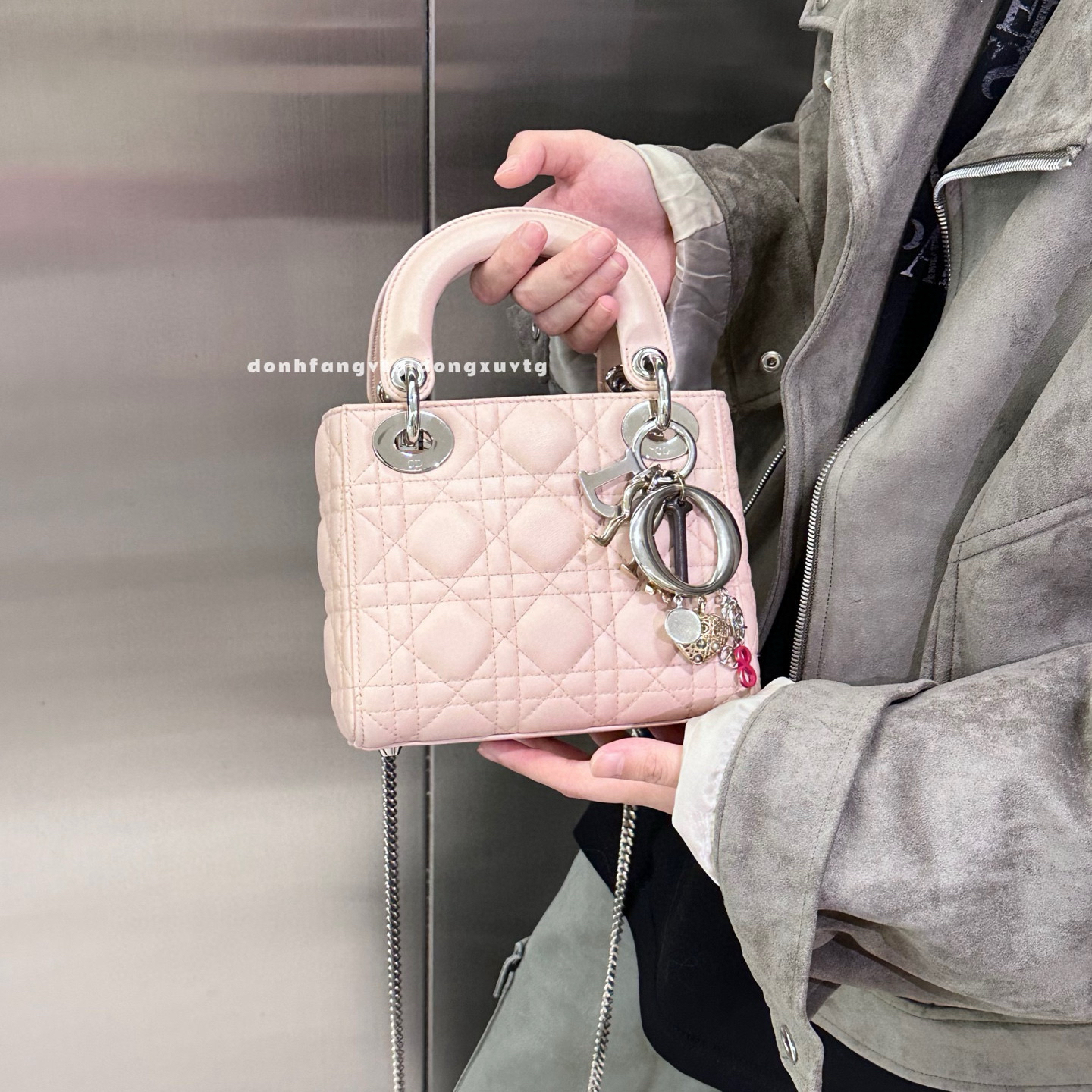 95新 DIOR/迪奥 dior 樱花粉限定特殊扣三格戴妃斜挎包