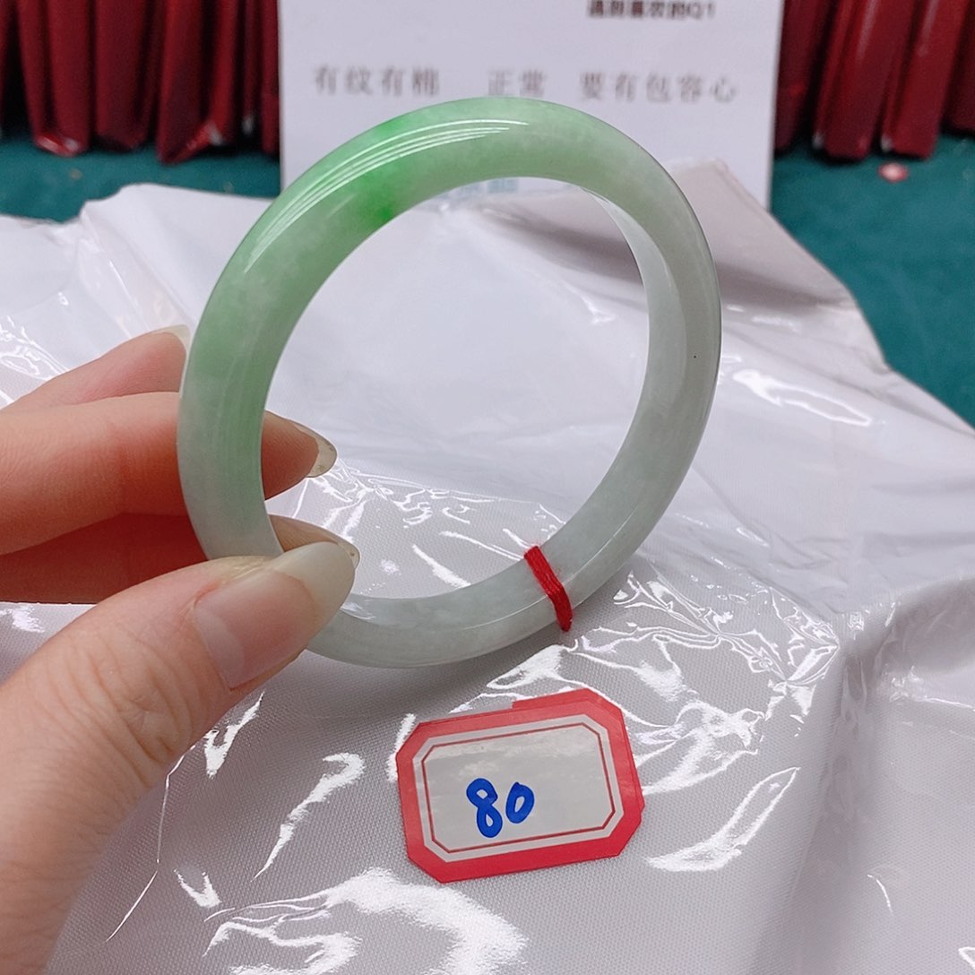 翡翠手镯未镶嵌墨*800000000
