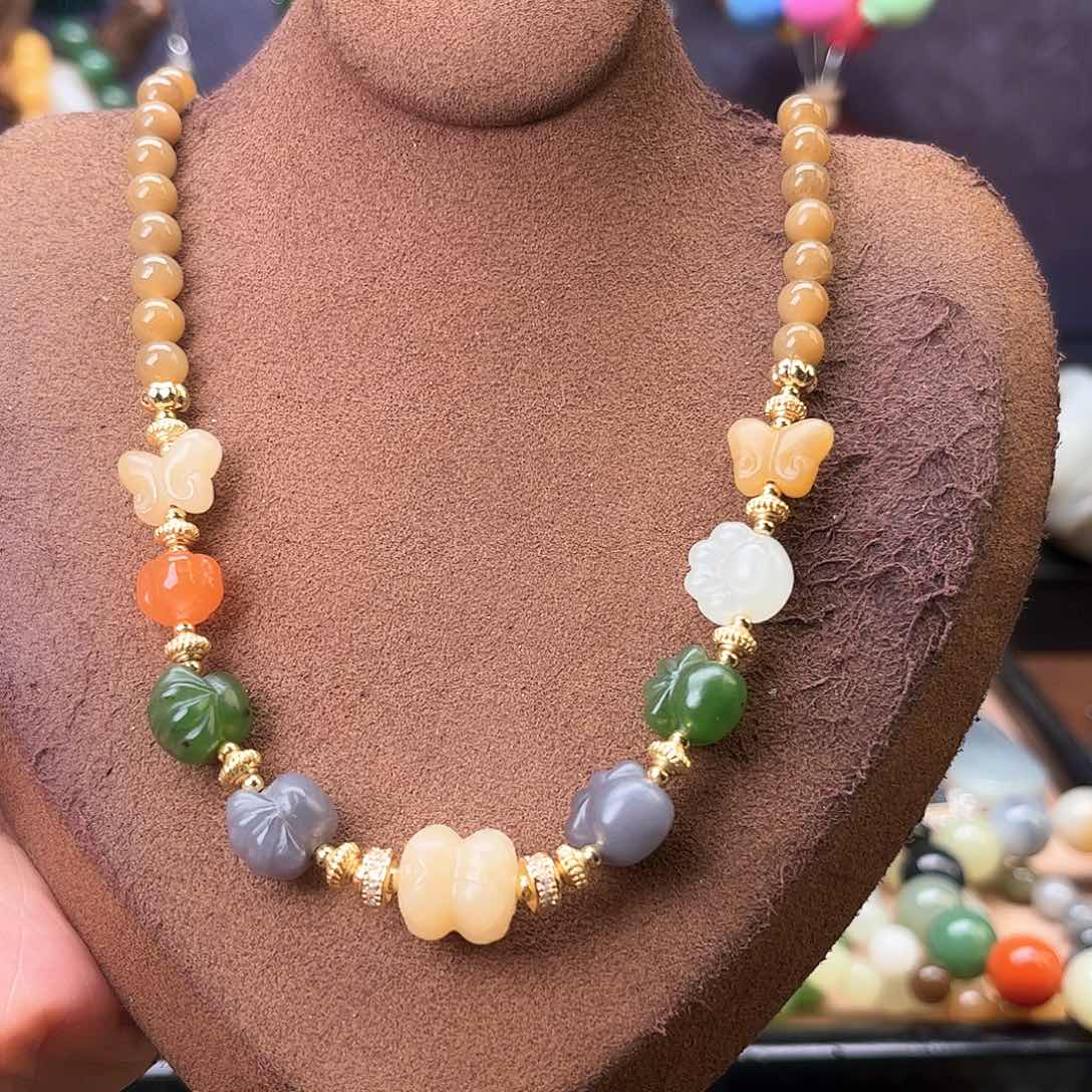 颈饰未镶嵌和田玉