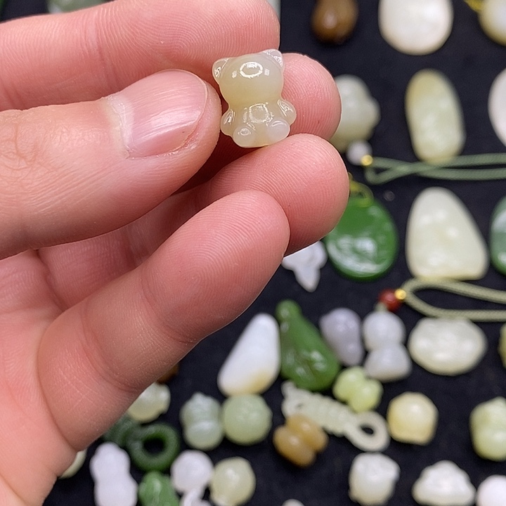 和田玉颈饰未镶嵌泡****才