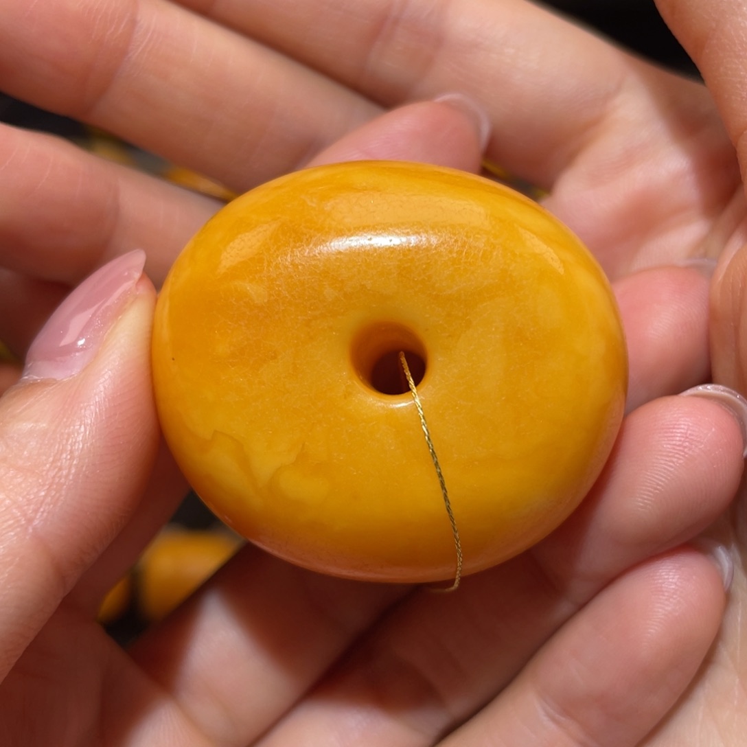 【闪购商品】琥珀裸石未镶嵌扣子