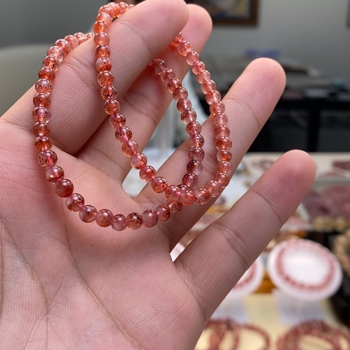 未镶嵌水晶手串芬达金草莓 多样性发一