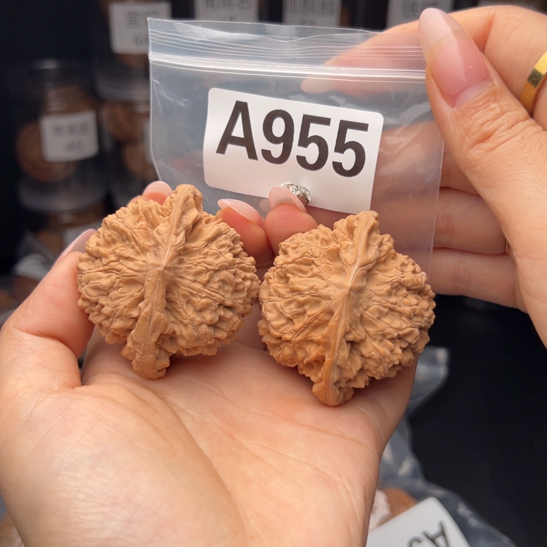 文玩核桃吊坠官帽53全品