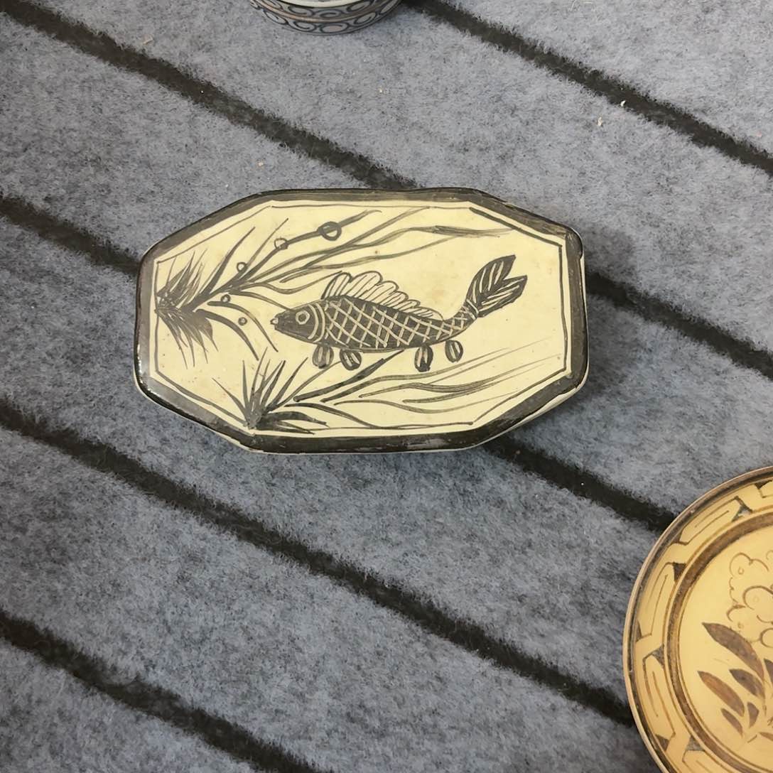 瓷片哦啦啦啦斤斤计较芦咯摸摸摸摸哦