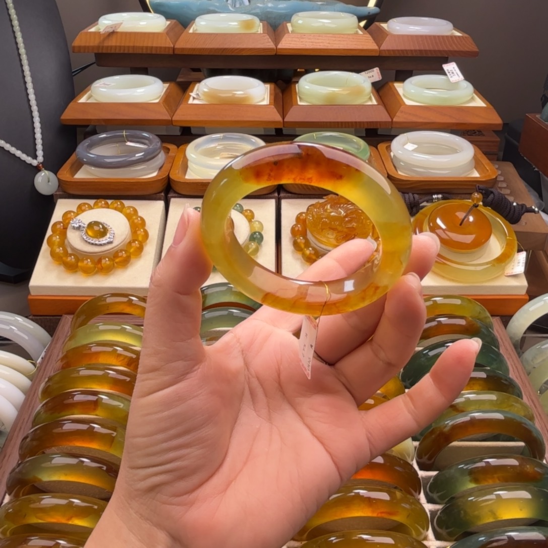 蛇纹石玉未镶嵌手镯54