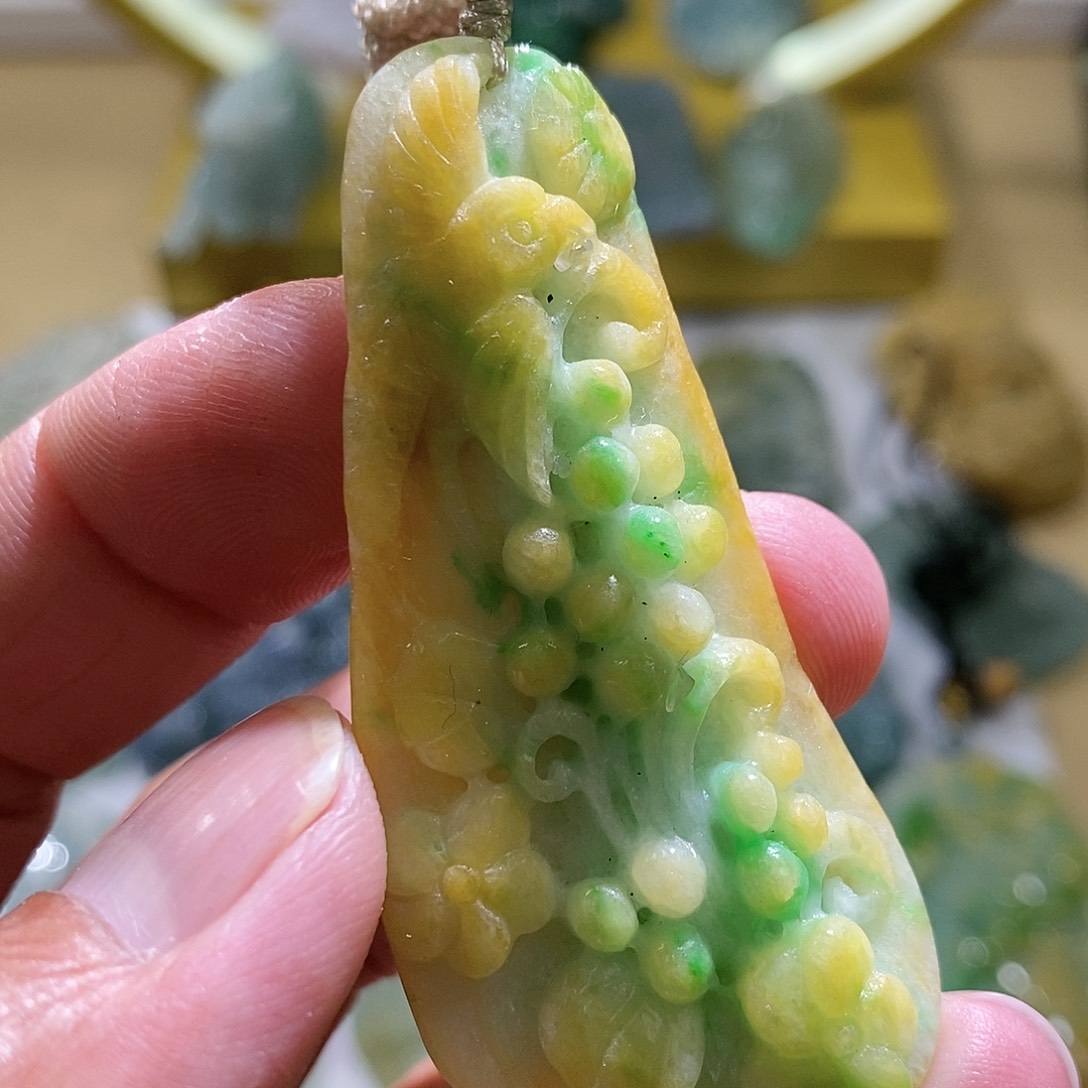 【闪购商品】翡翠颈饰未镶嵌11111111111