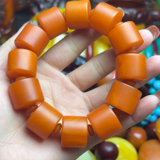 琥珀手串未镶嵌蜜蜡