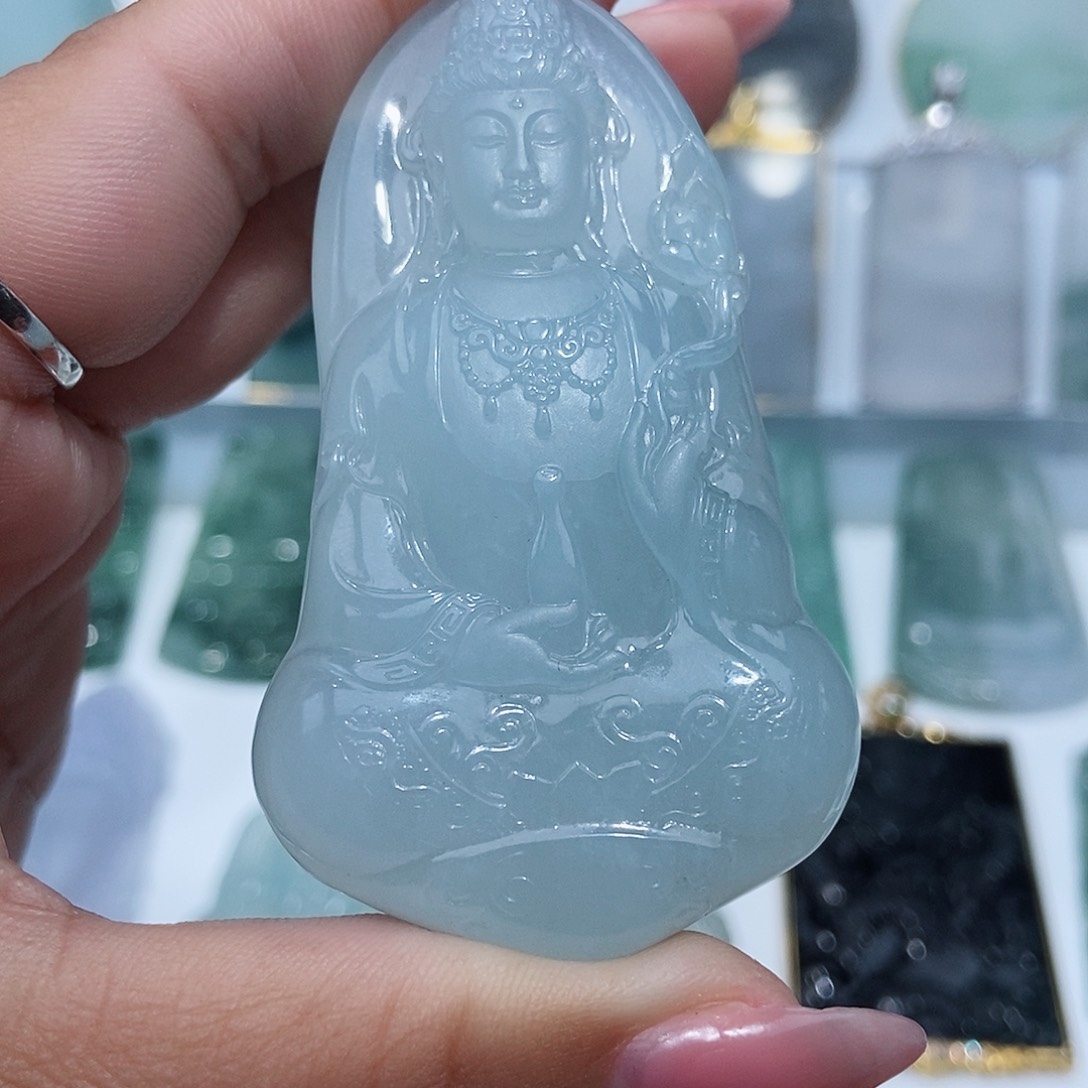 翡翠颈饰未镶嵌不****耐缅甸