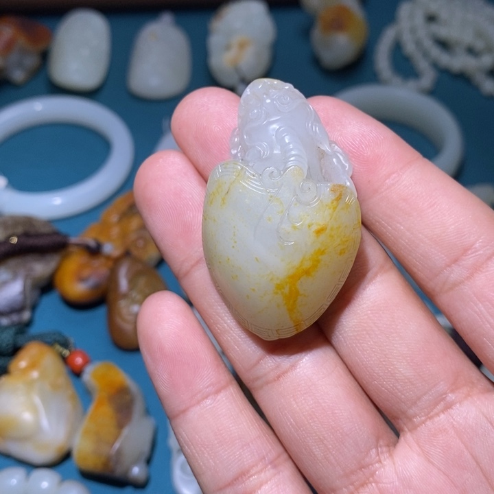 和田玉挂件未镶嵌