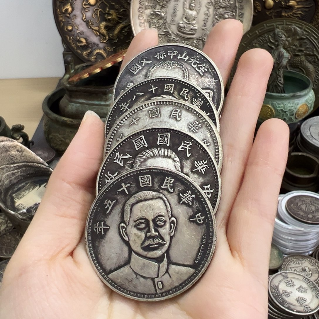 金属复古风格摆件