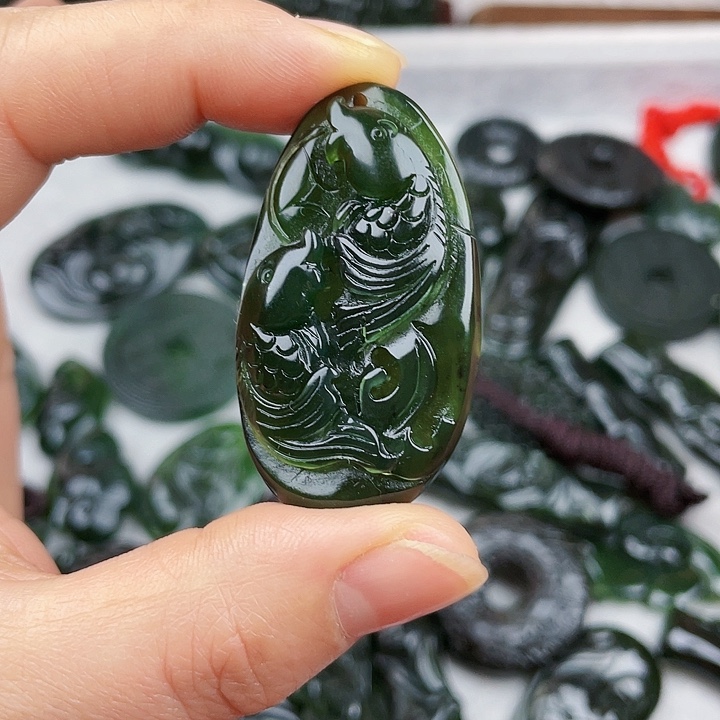 安***馆蛇纹石玉未镶嵌挂件