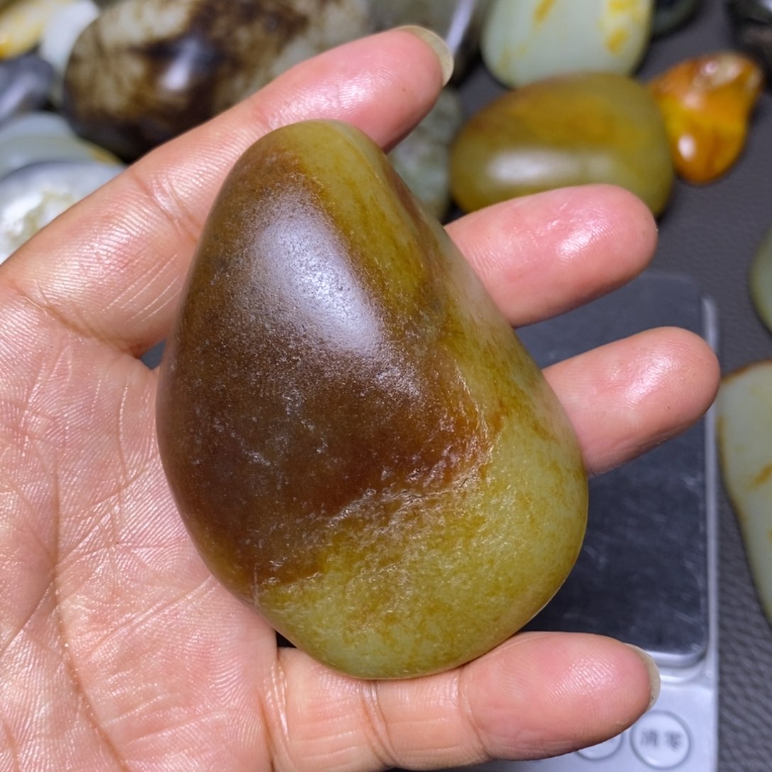 和田玉未镶嵌挂件日**哥