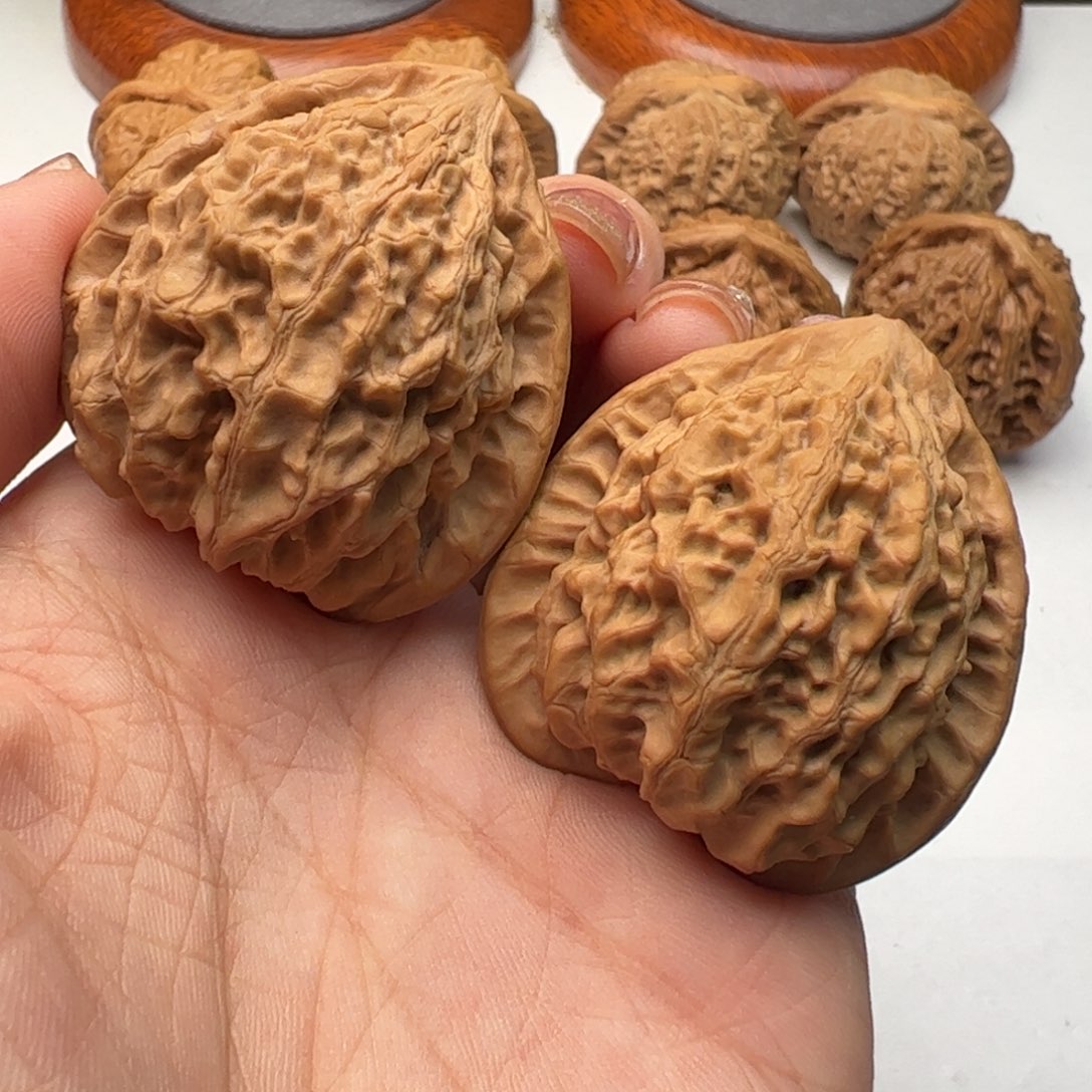 文玩核桃吊坠金牛38全品