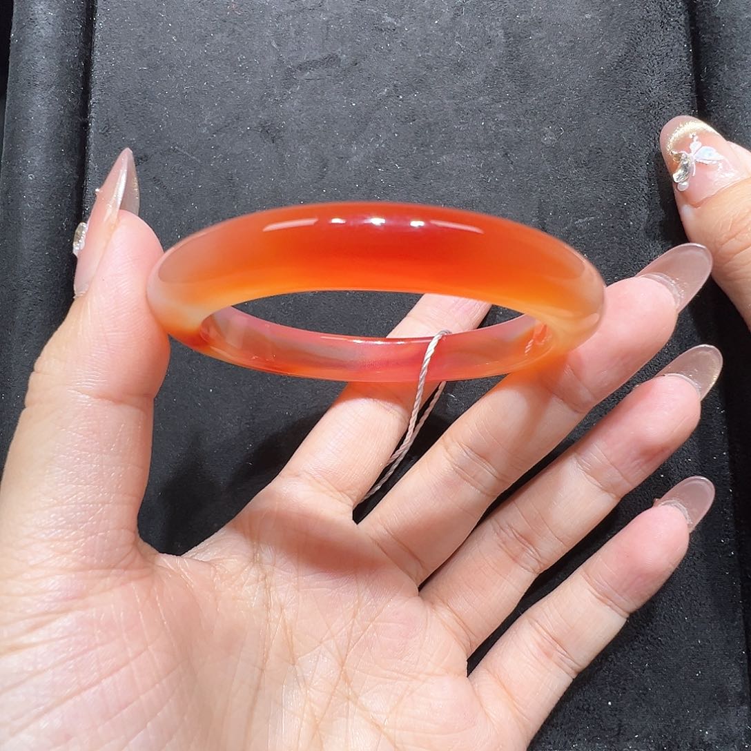 玛瑙/玉髓手镯未镶嵌小****