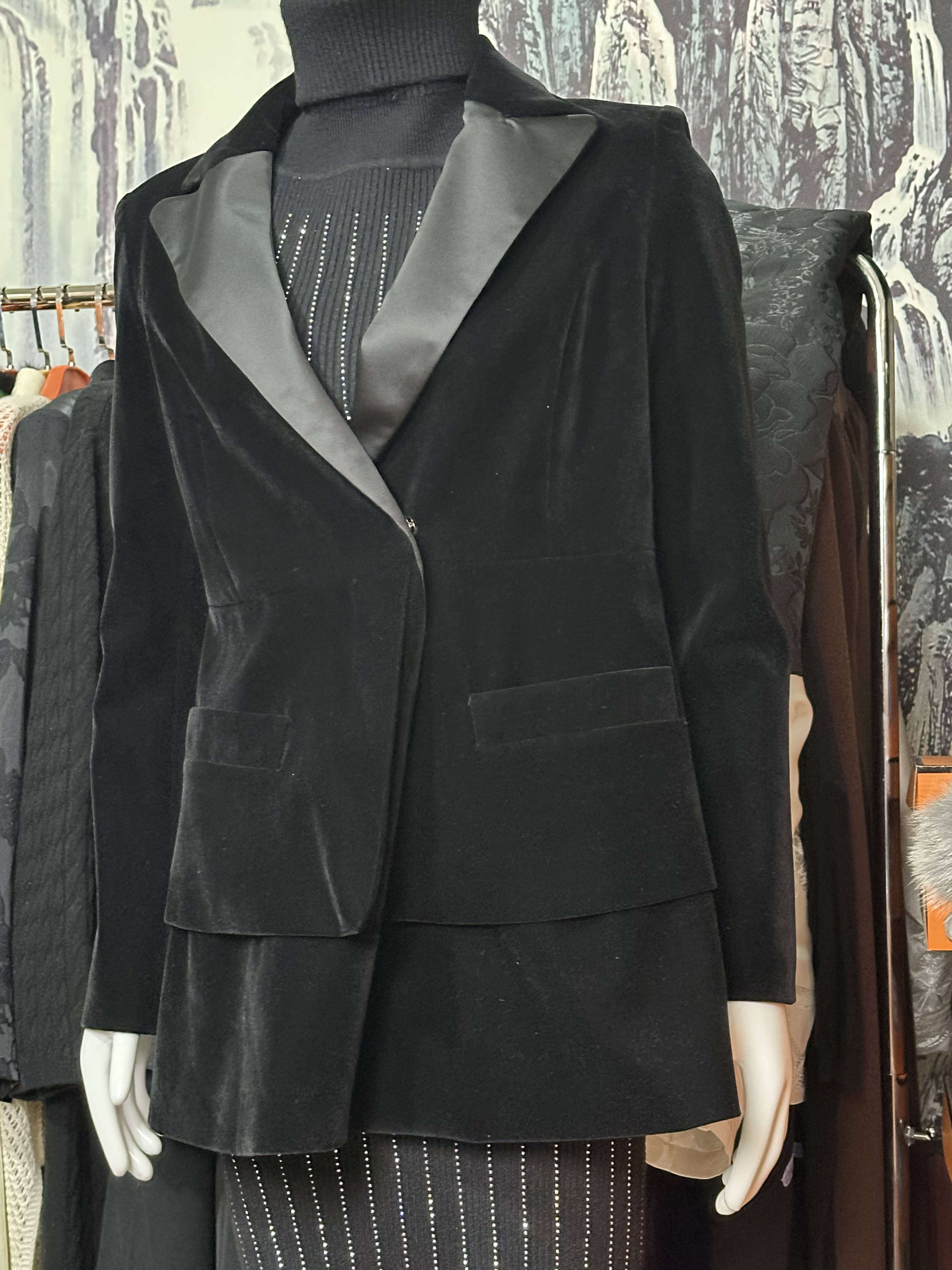 气质丝绒西装外套时尚百搭显瘦小西装通勤职业女装