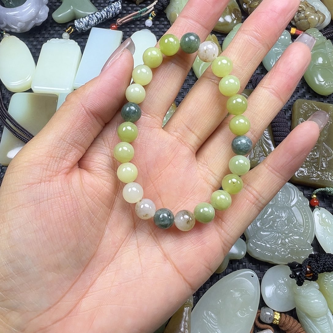 和田玉未镶嵌吊坠(不含链)卡8（福利漏，不退啊换）