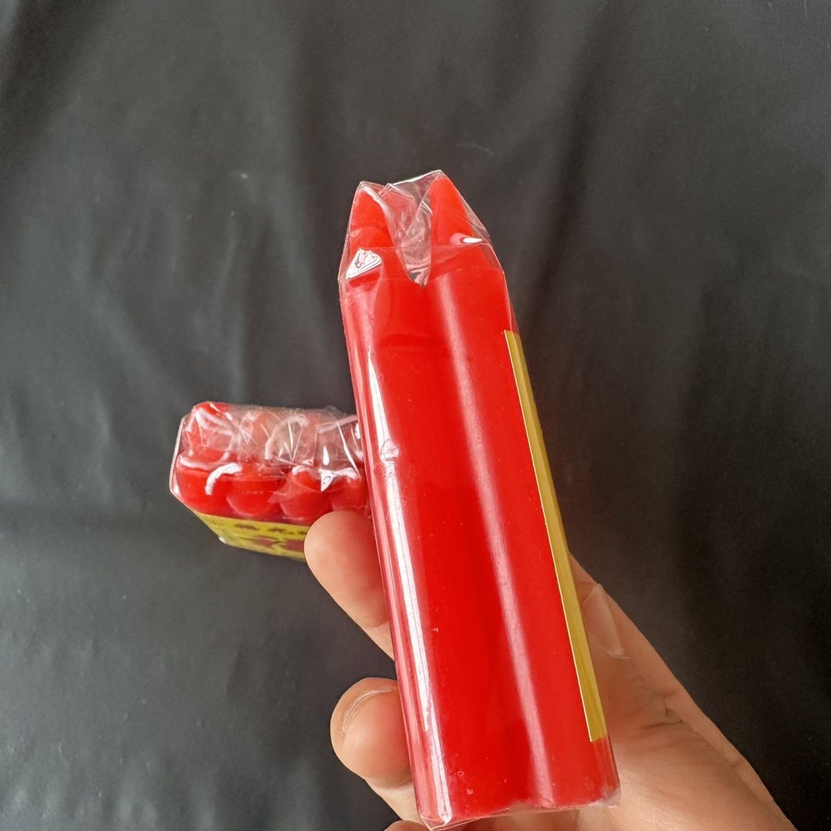 红白黄三色家用无烟无味停电应急照明石蜡蜡烛