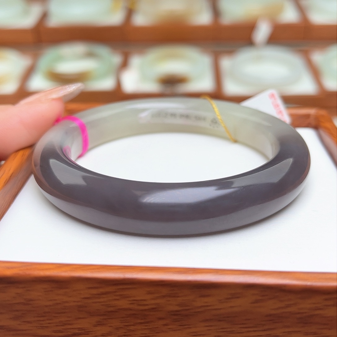 和田玉手镯未镶嵌56