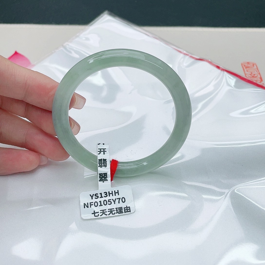 翡翠手镯未镶嵌圆51