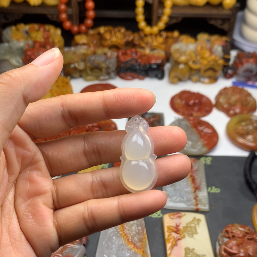 石英质玉（黄龙玉）挂件未镶嵌