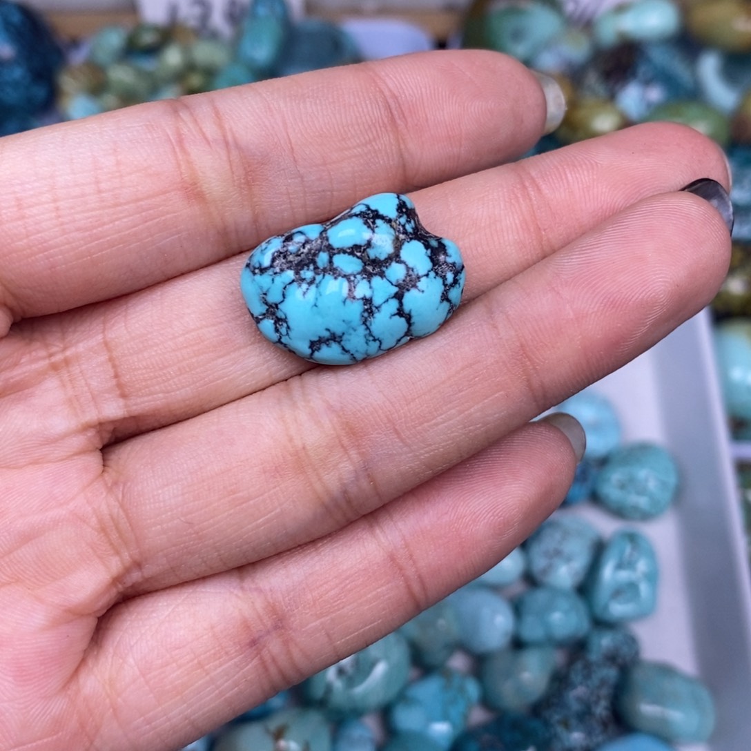 绿松石未镶嵌挂件