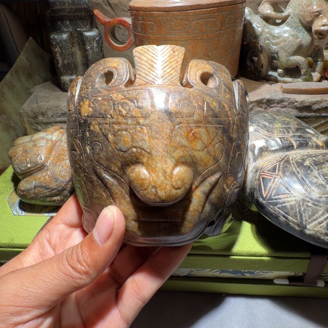 8***6和田玉（糖玉）未镶嵌颈饰