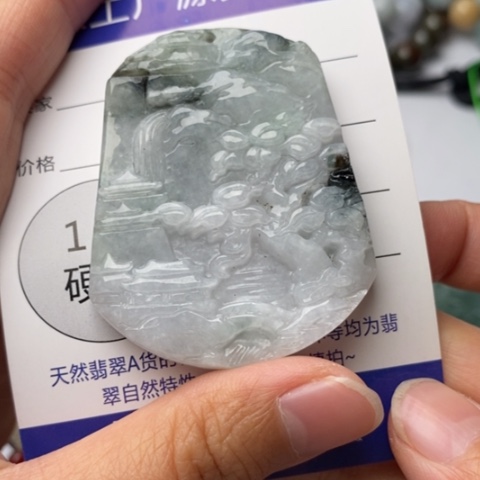 翡翠颈饰未镶嵌翡翠