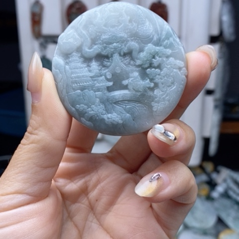 翡翠颈饰未镶嵌翡翠