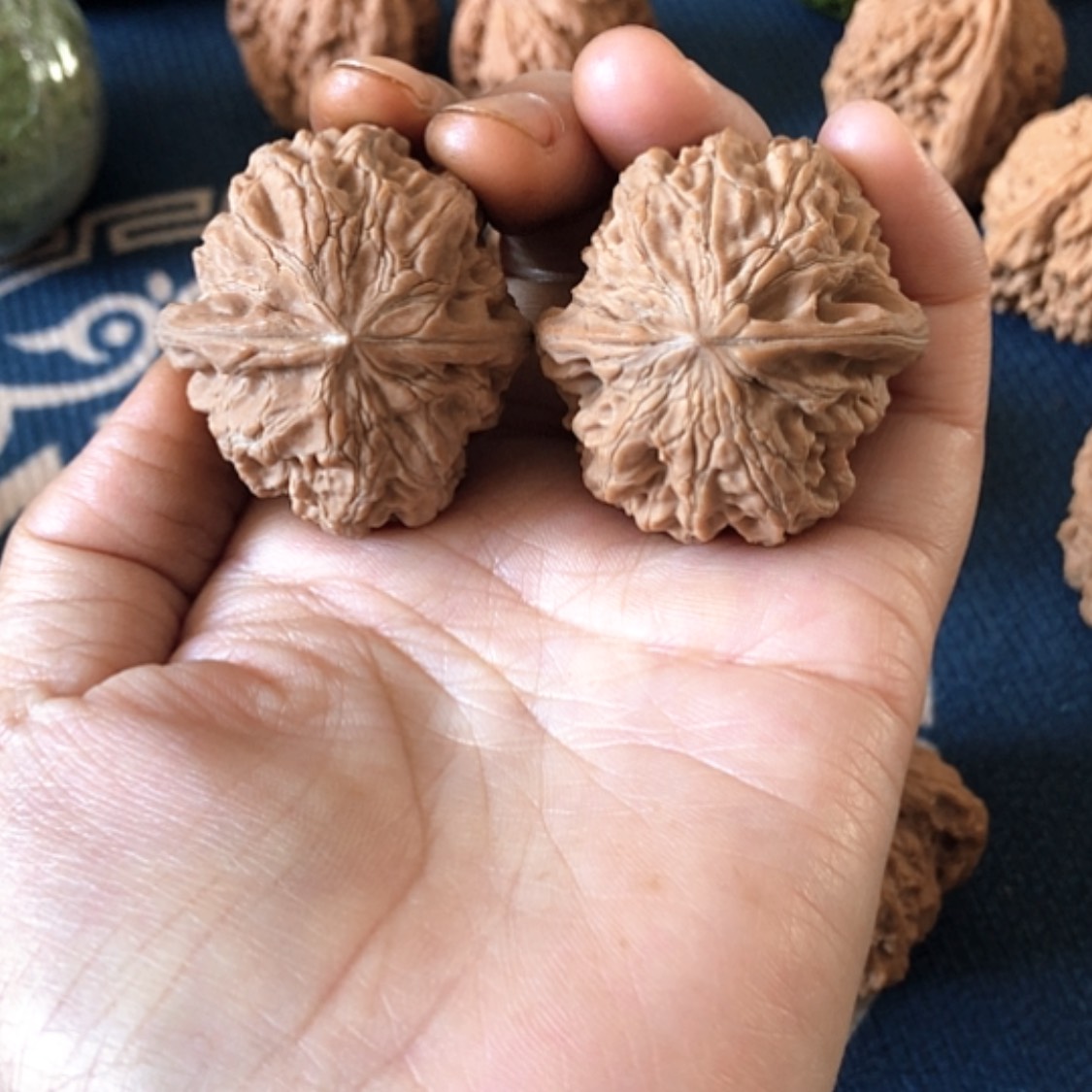 【闪购商品】把件文玩核桃野生暴雪