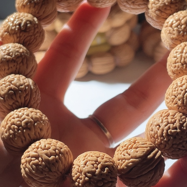 6***孩桃核吊坠桃核手串野生45