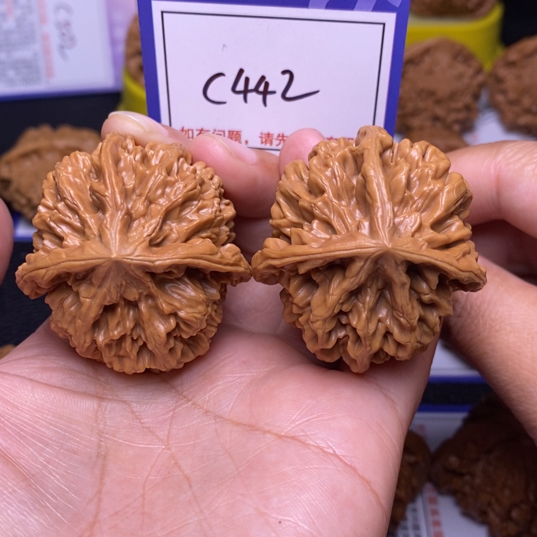 文玩核桃把件44帝王三棱c442