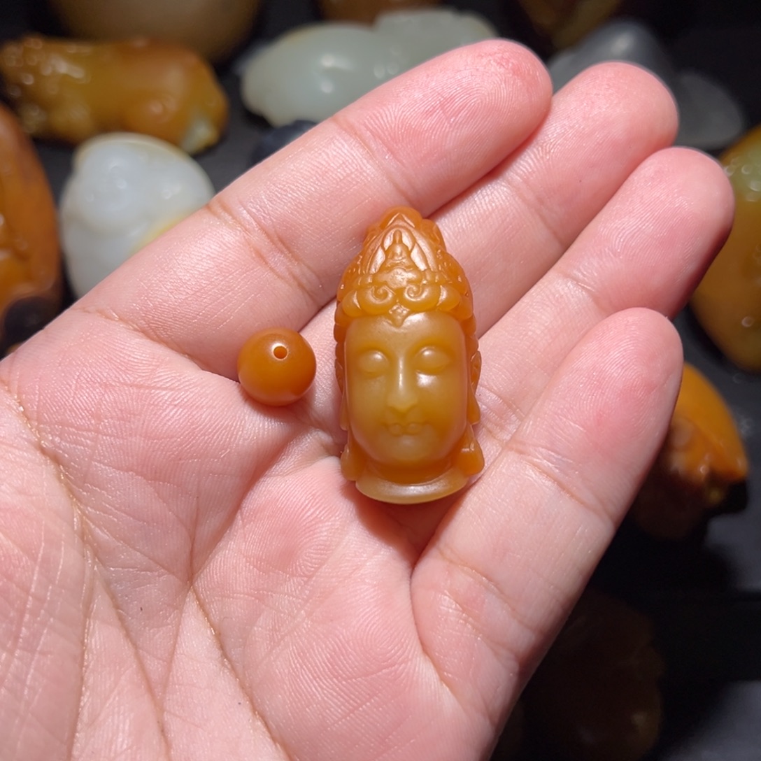 红***4和田玉未镶嵌颈饰