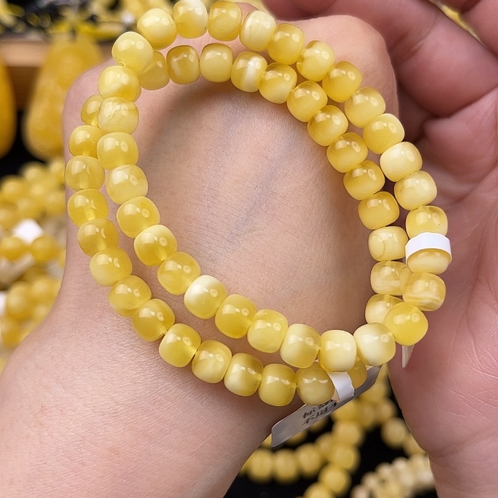 琥珀未镶嵌颈饰琥珀，多样性发其一