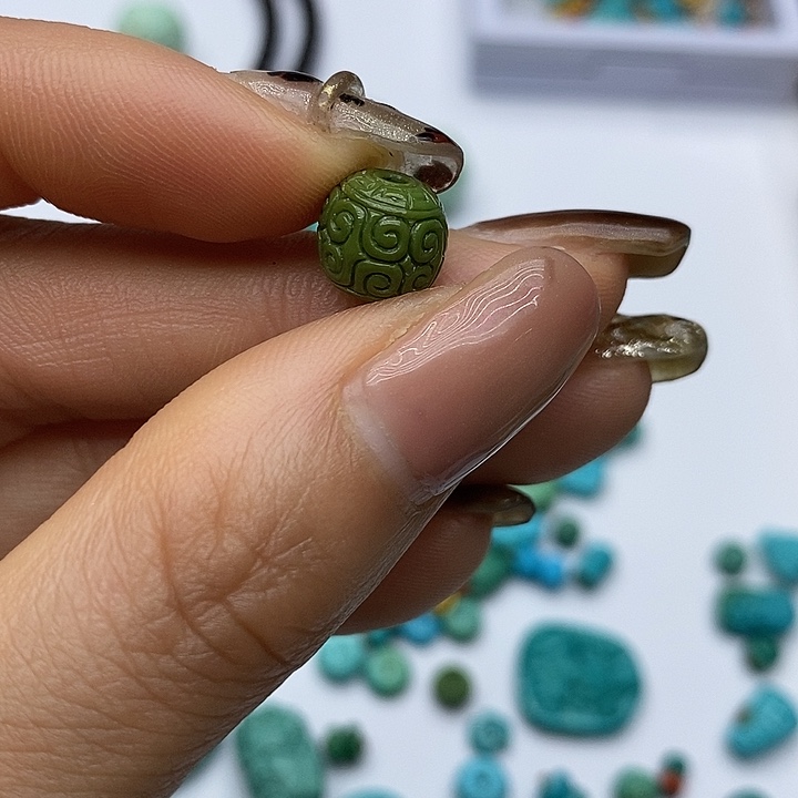 绿松石未镶嵌珠宝奇石