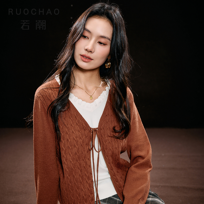 三彩大码女装2025冬季新款假两件针织衫毛衫绞花V领长袖胖MM