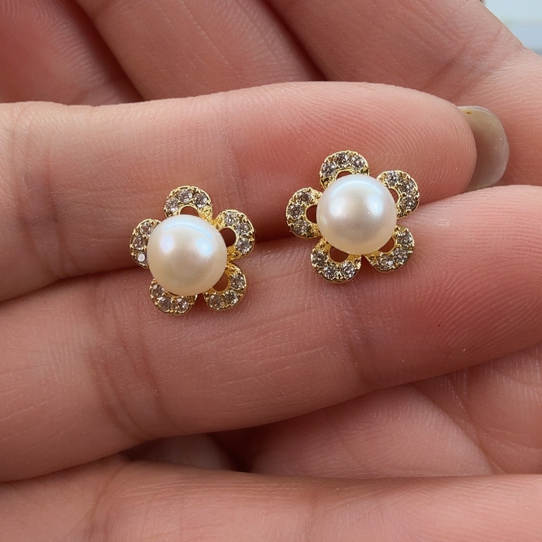 未镶嵌淡水珍珠耳饰1