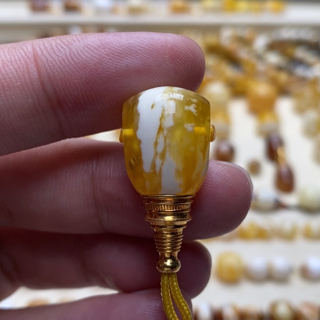 琥珀未镶嵌珠宝奇石