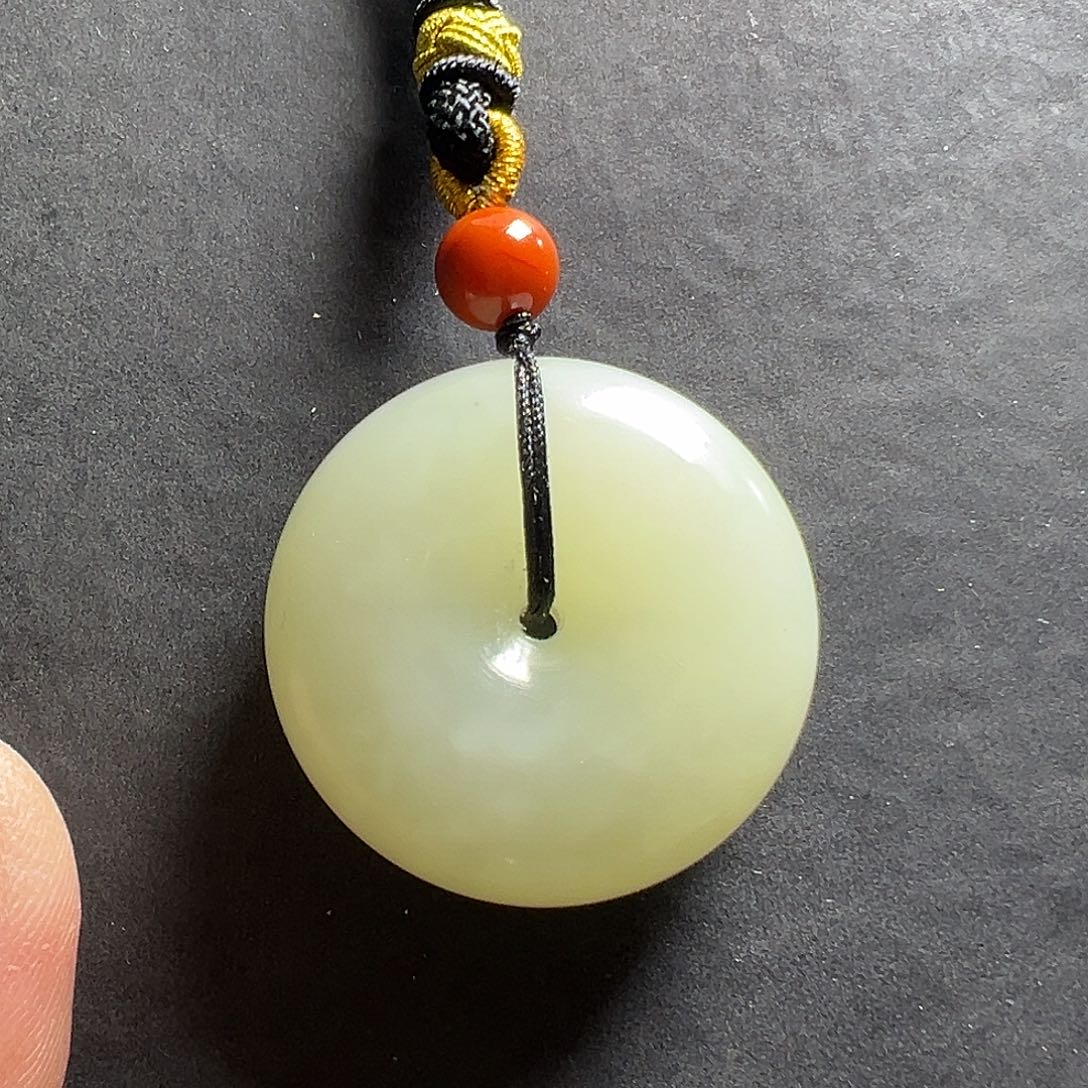 和田玉吊坠未镶嵌和田玉