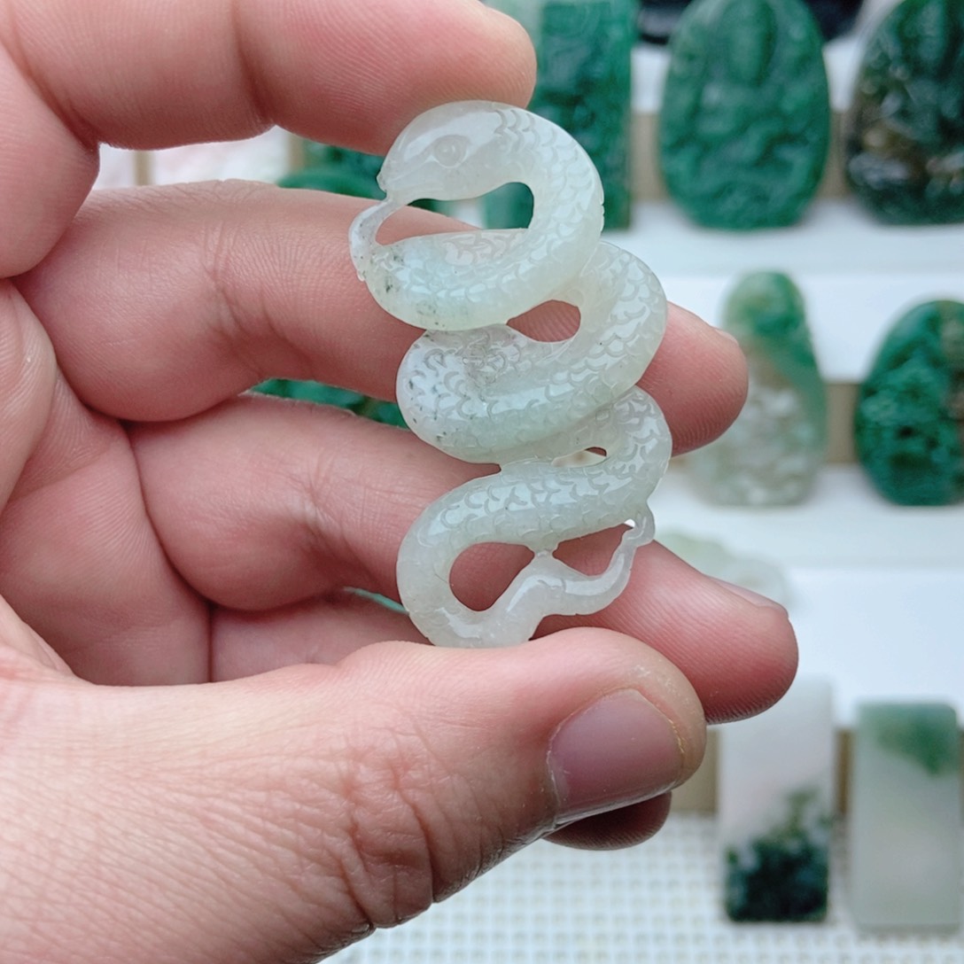 独山玉挂件未镶嵌