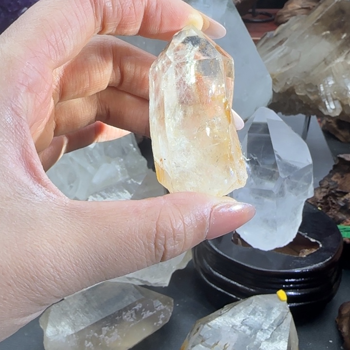 未镶嵌水晶大型摆件（非配饰）