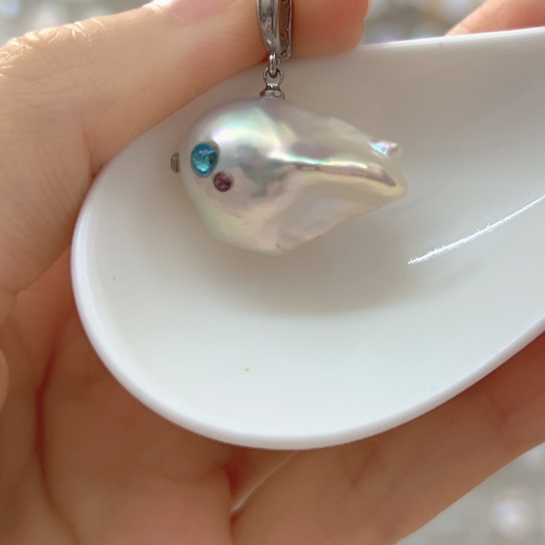 小***乐银S925镶嵌淡水珍珠颈饰