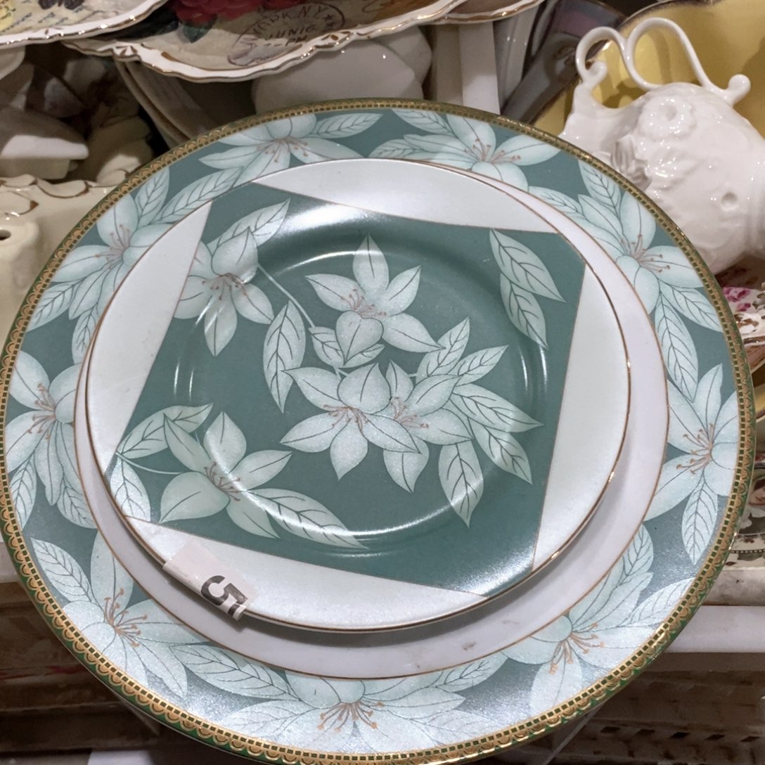 瓷两个，111111111111111一大一小