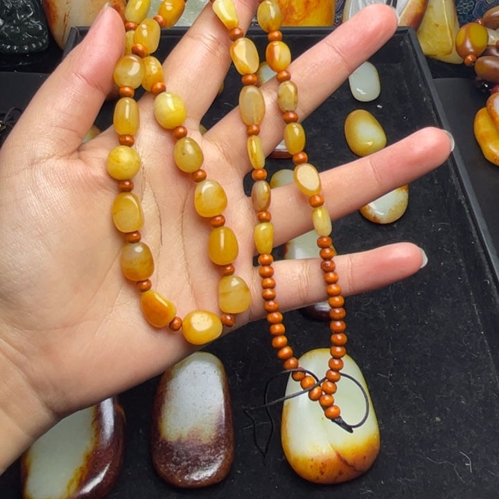 和田玉未镶嵌颈饰