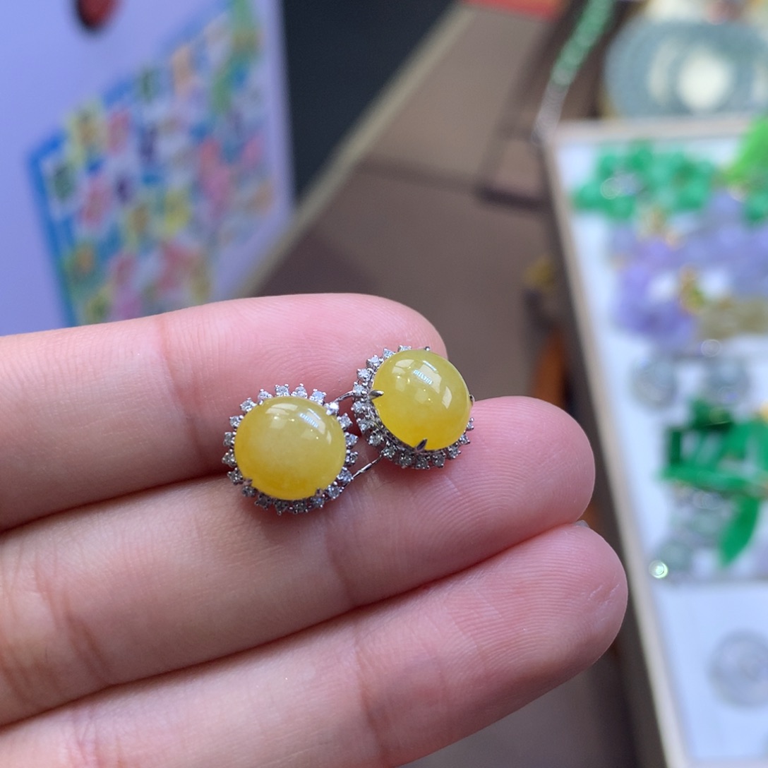 翡翠18K金镶嵌颈饰翡翠