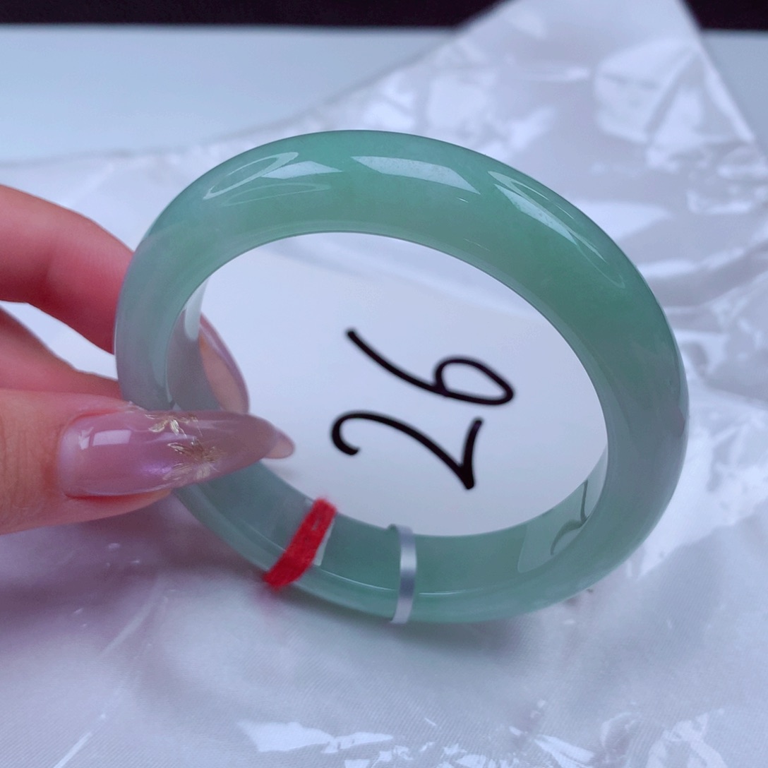 翡翠手镯未镶嵌翡翠52