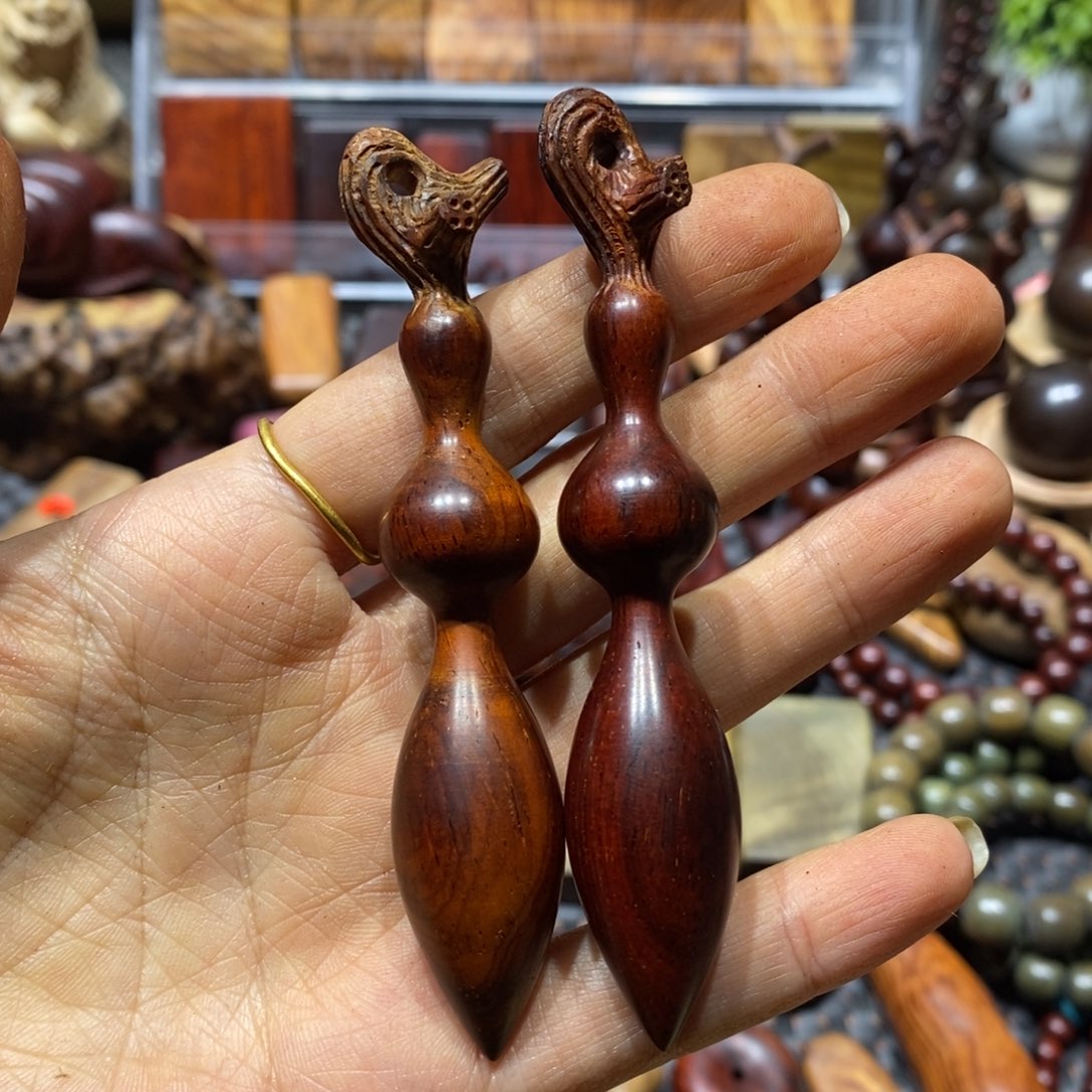 微凹黄檀（南美大红酸枝）