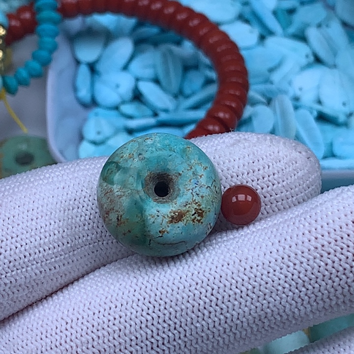 南红玛瑙未镶嵌珠宝奇石