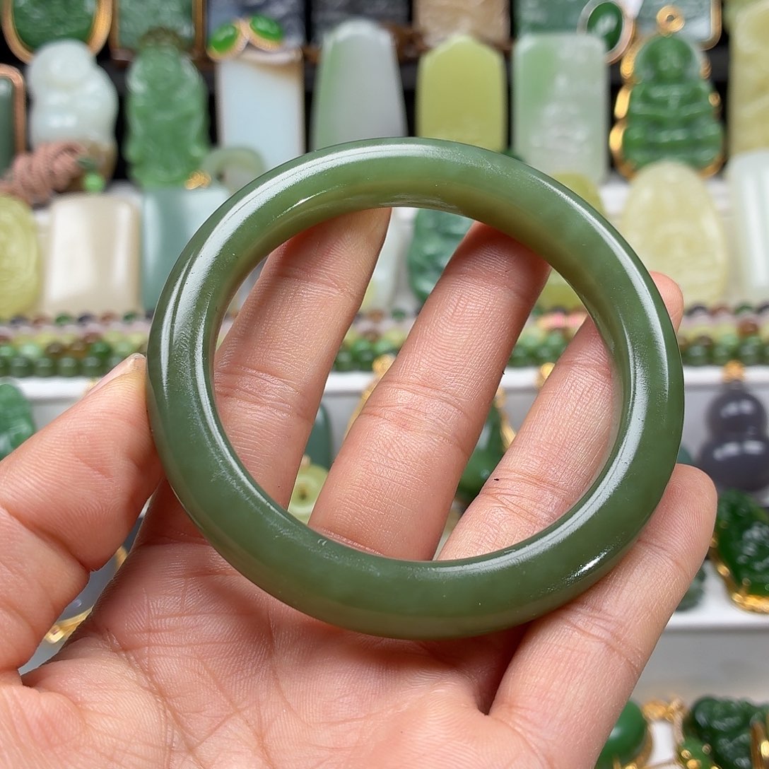 和田玉未镶嵌颈饰56.5